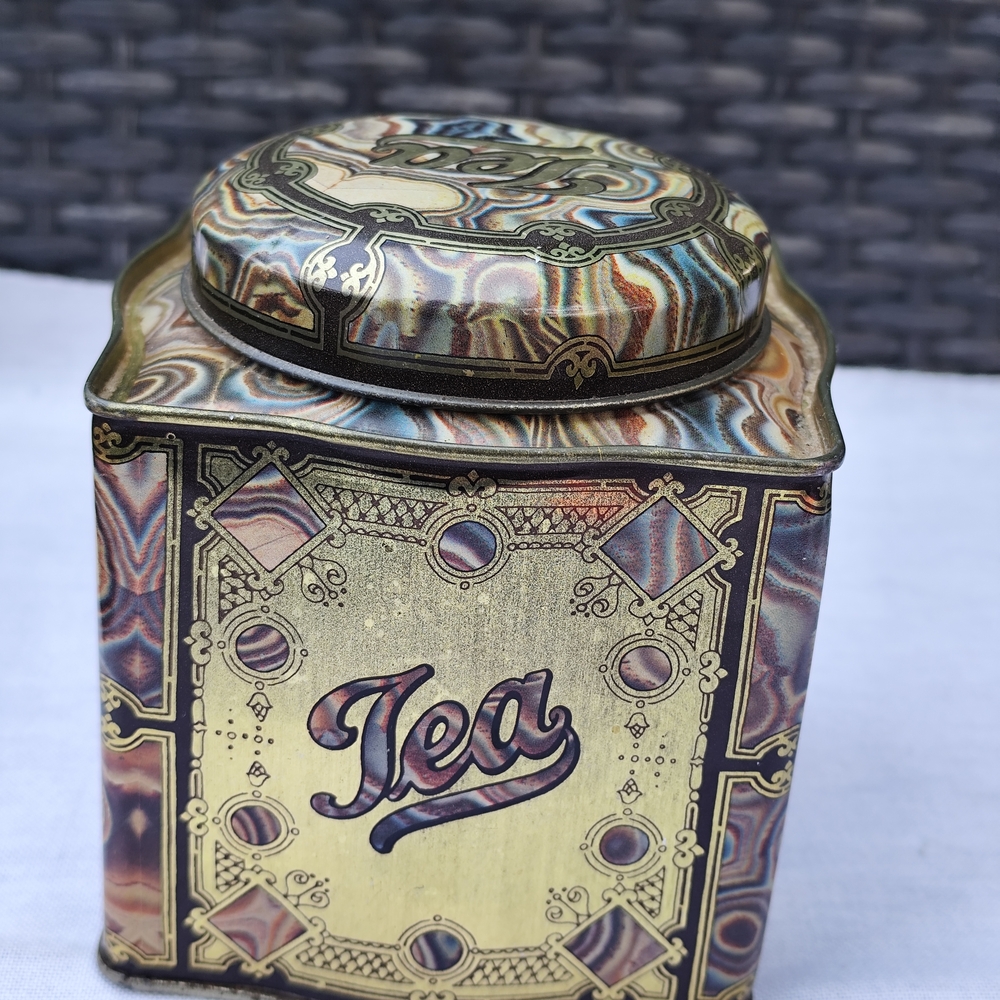 Vintage Dodo Canister Tea Bohemian Design Metal Tin Made In England 4.5"